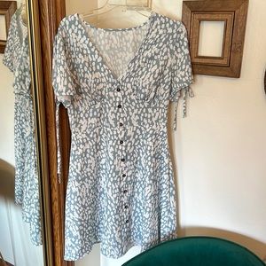 Dusty blue/grey spring dress. Size M (will fit a large)